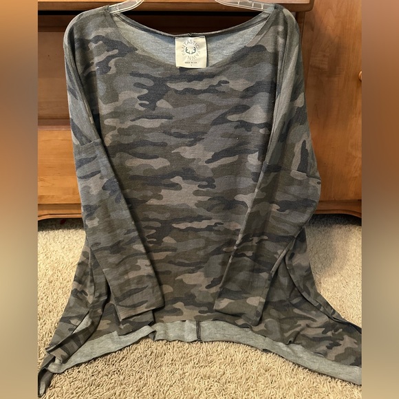 FANTASTIC FAWN SHARKBITE CAMO TUNIC - Picture 1 of 4